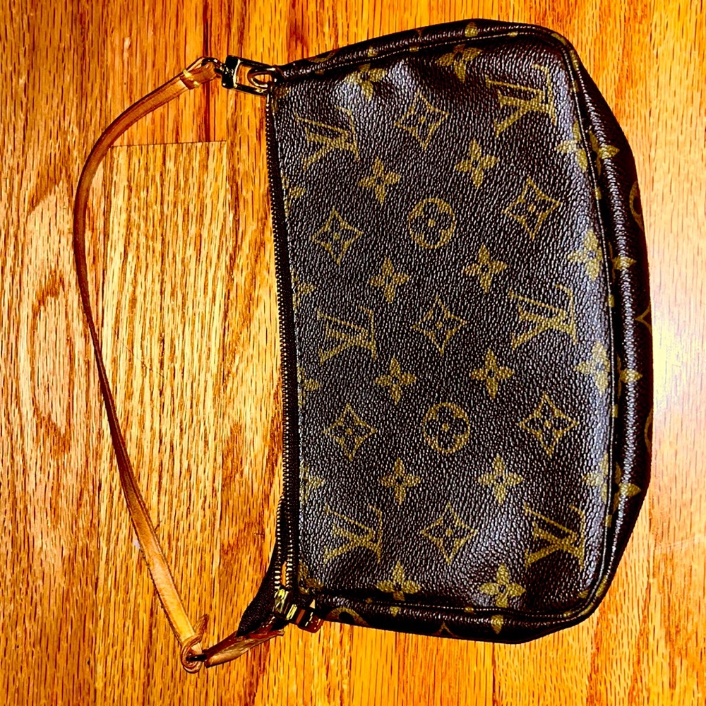 Authentic Small Louis Vuitton purse